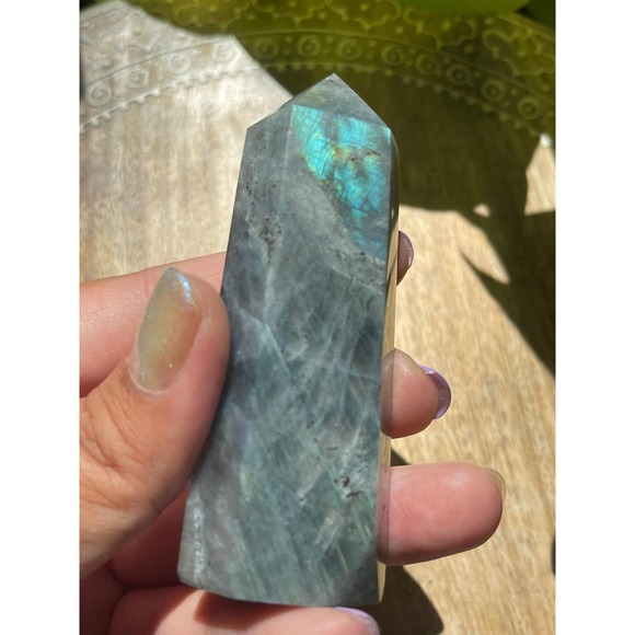 Golden Green Labradorite Tower - Picture 4 of 9